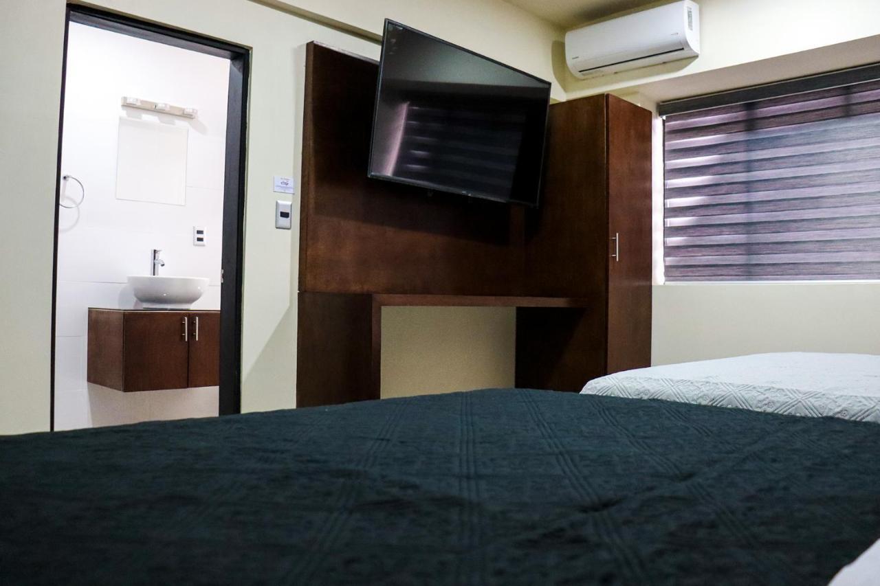 Hotel Mision 11 Тихуана Экстерьер фото